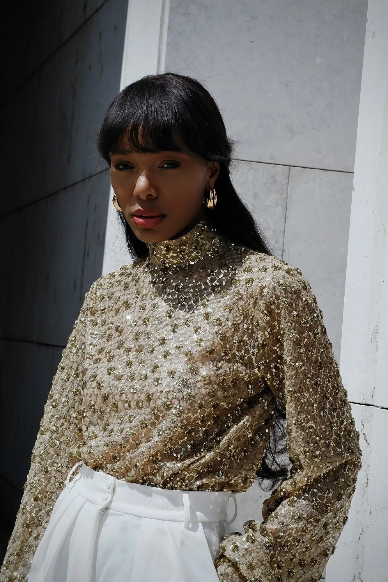 BLUSA LANTEJOULAS DOURADA