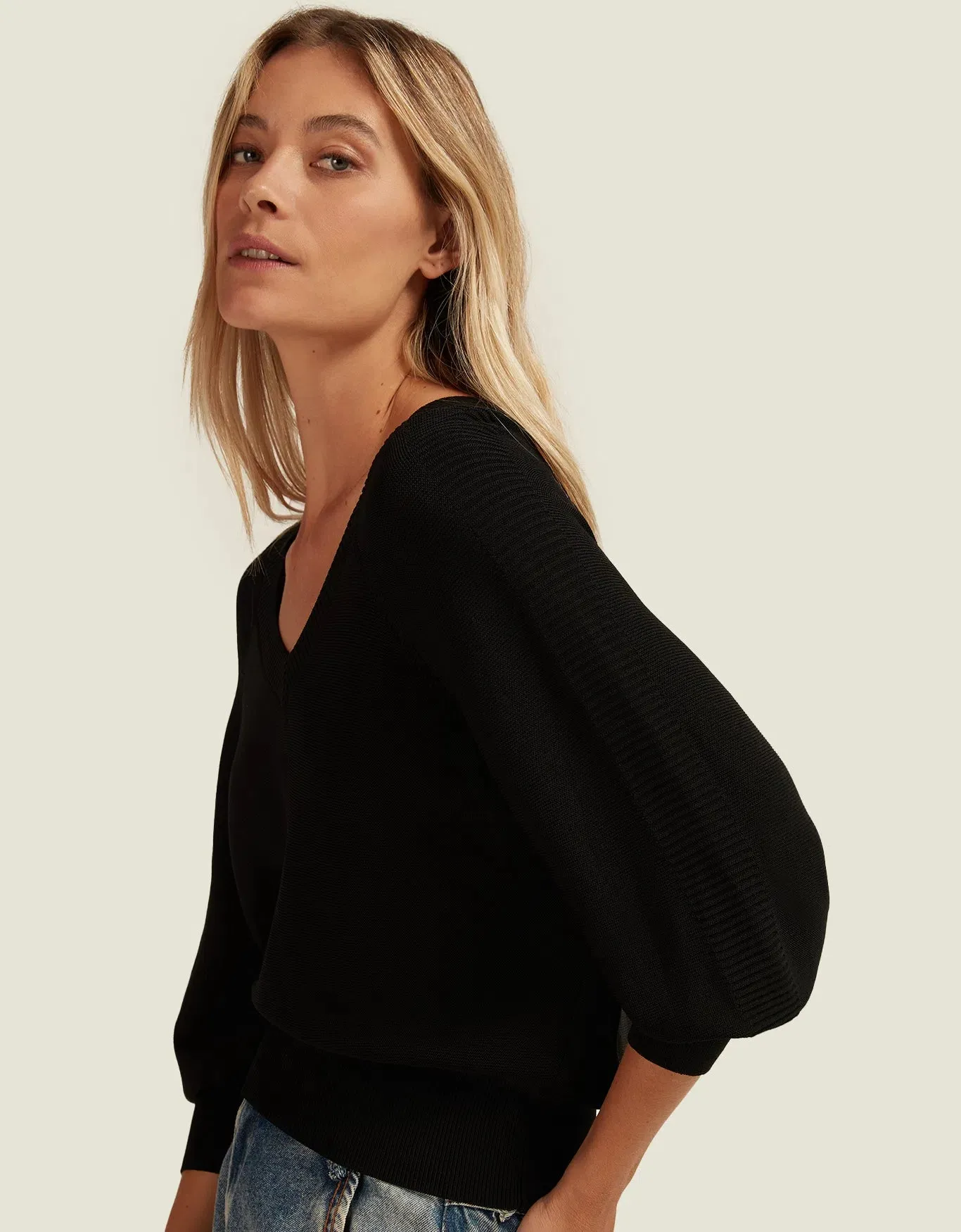 Blusa Tricot Detalhe Canelado Preto Shoulder