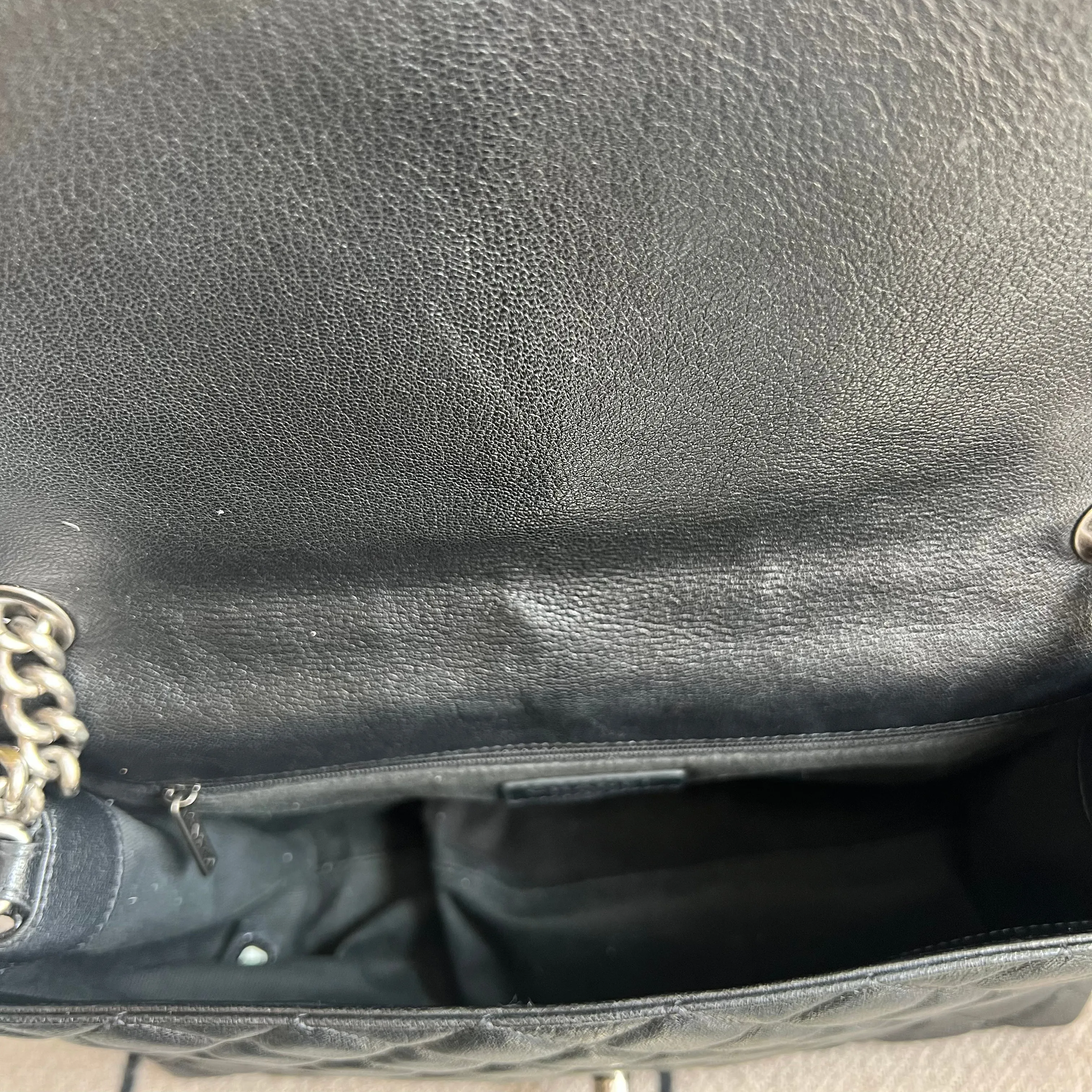 Bolsa Chanel City Rock Couro Preto