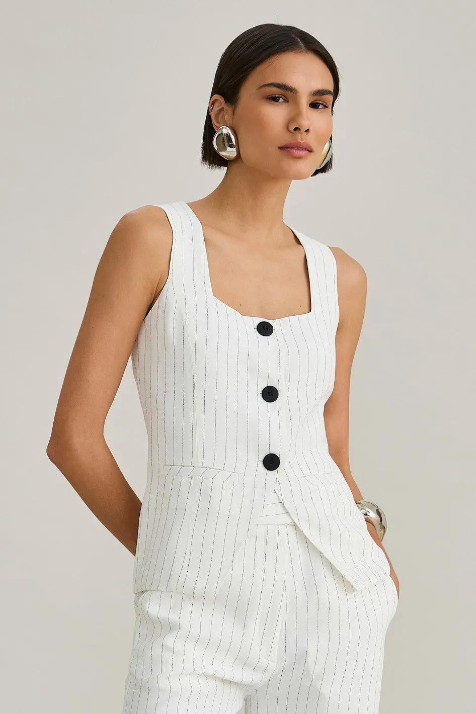 Calça de Alfaiataria Risca de Giz Branco Sara