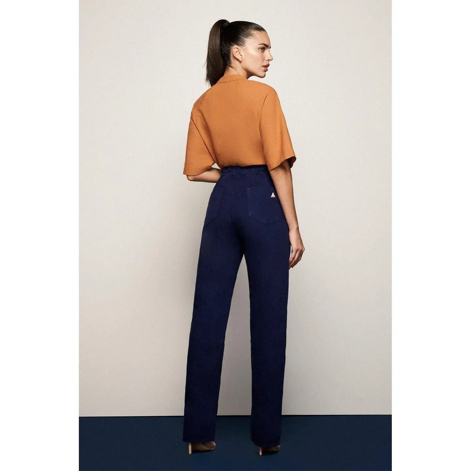 Calça Seca de Sarja com Fenda Lateral