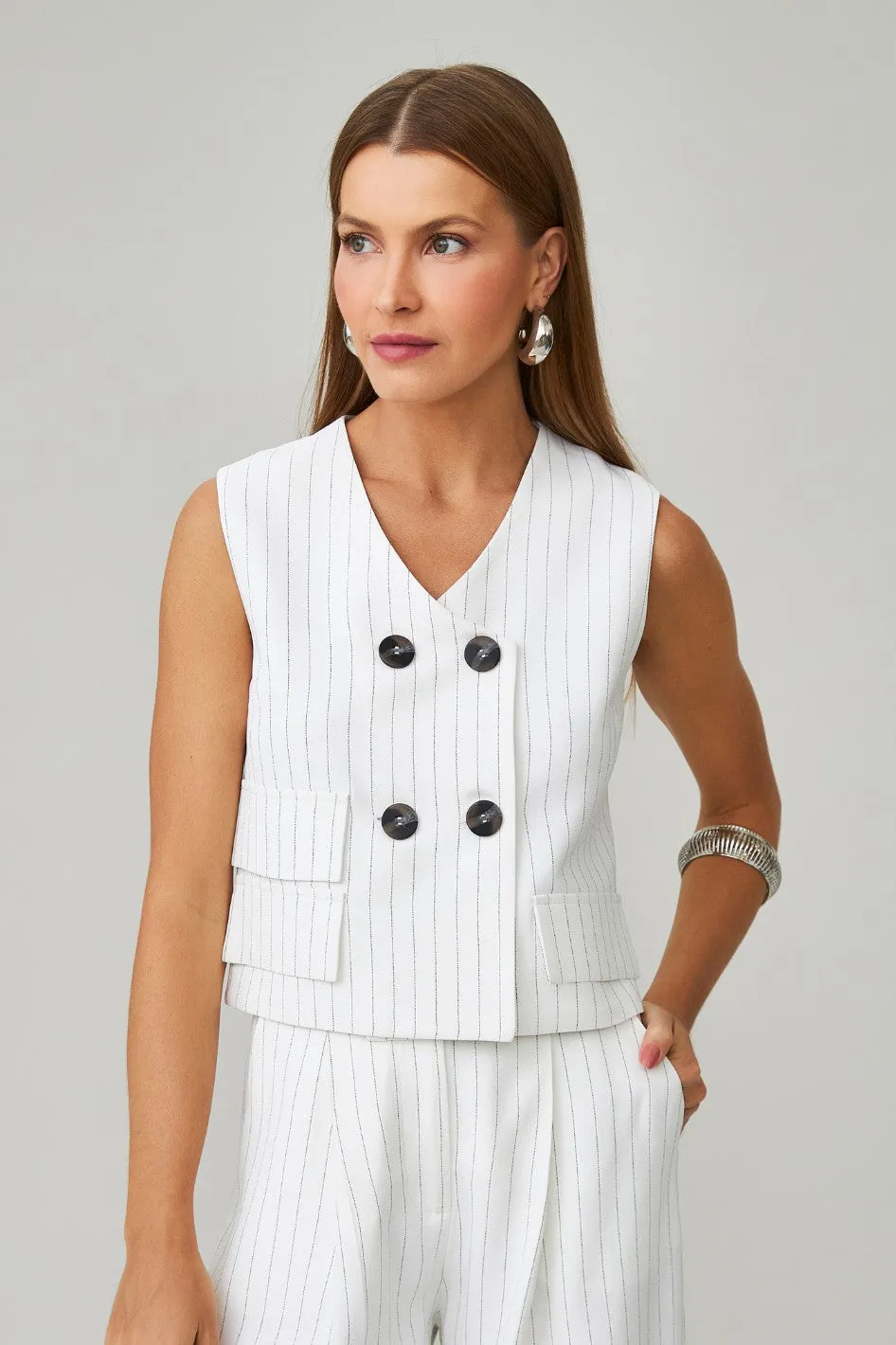 Colete de Alfaiataria Risca de Giz Branco Antonia