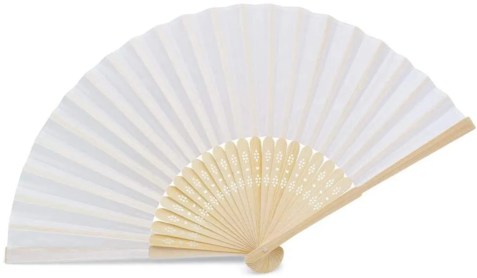 Leque de papel branco e bambu