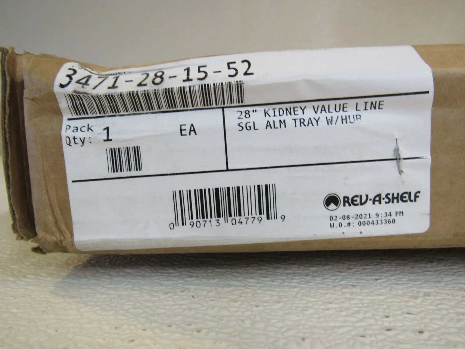 Rev A Shelf 28-in Kitchen Cabinet Kidney Lazy Susan Rotating Shelf 3471-28-15-52 -- New