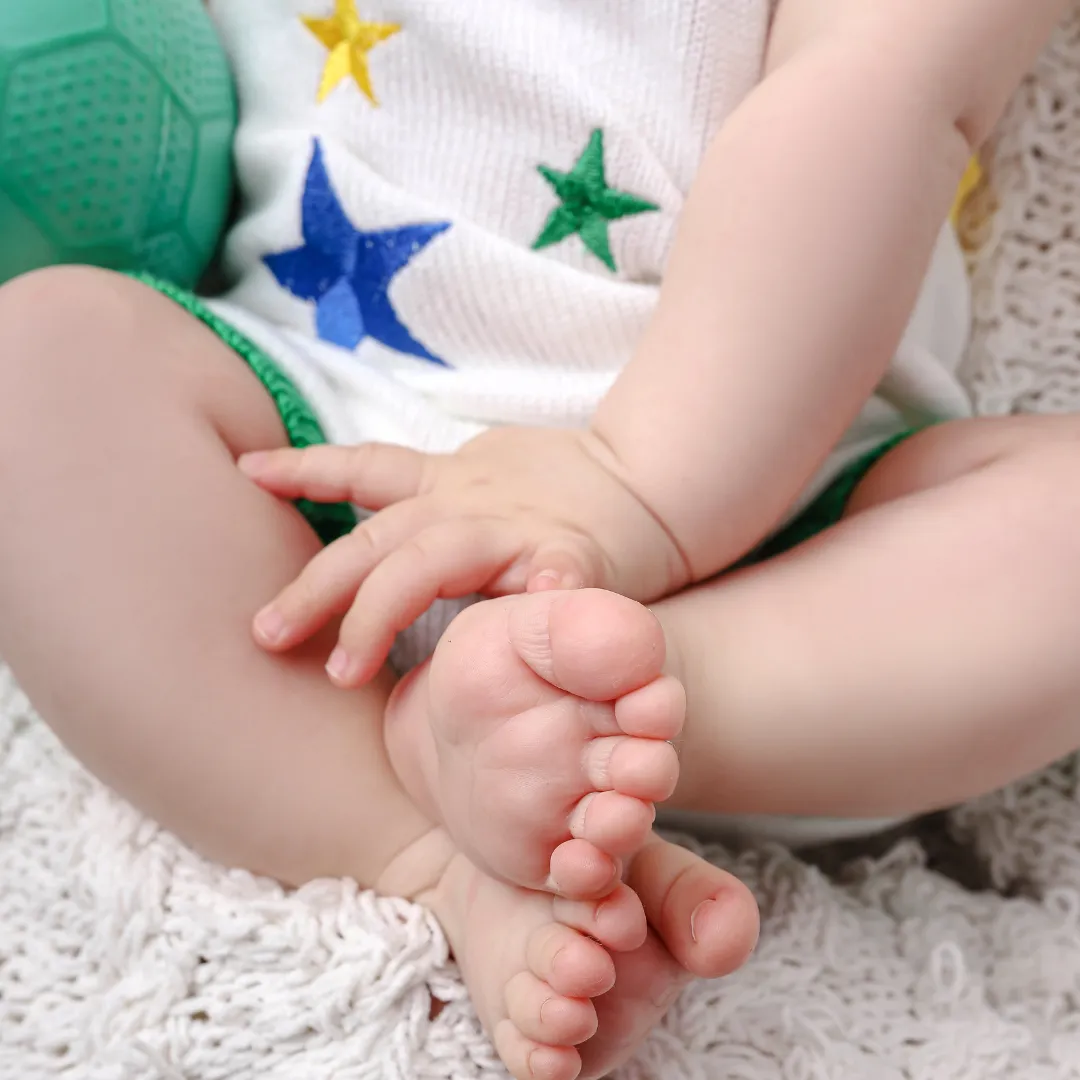 Romper Tricot Estrelas - Unissex, Bebê e Infantil