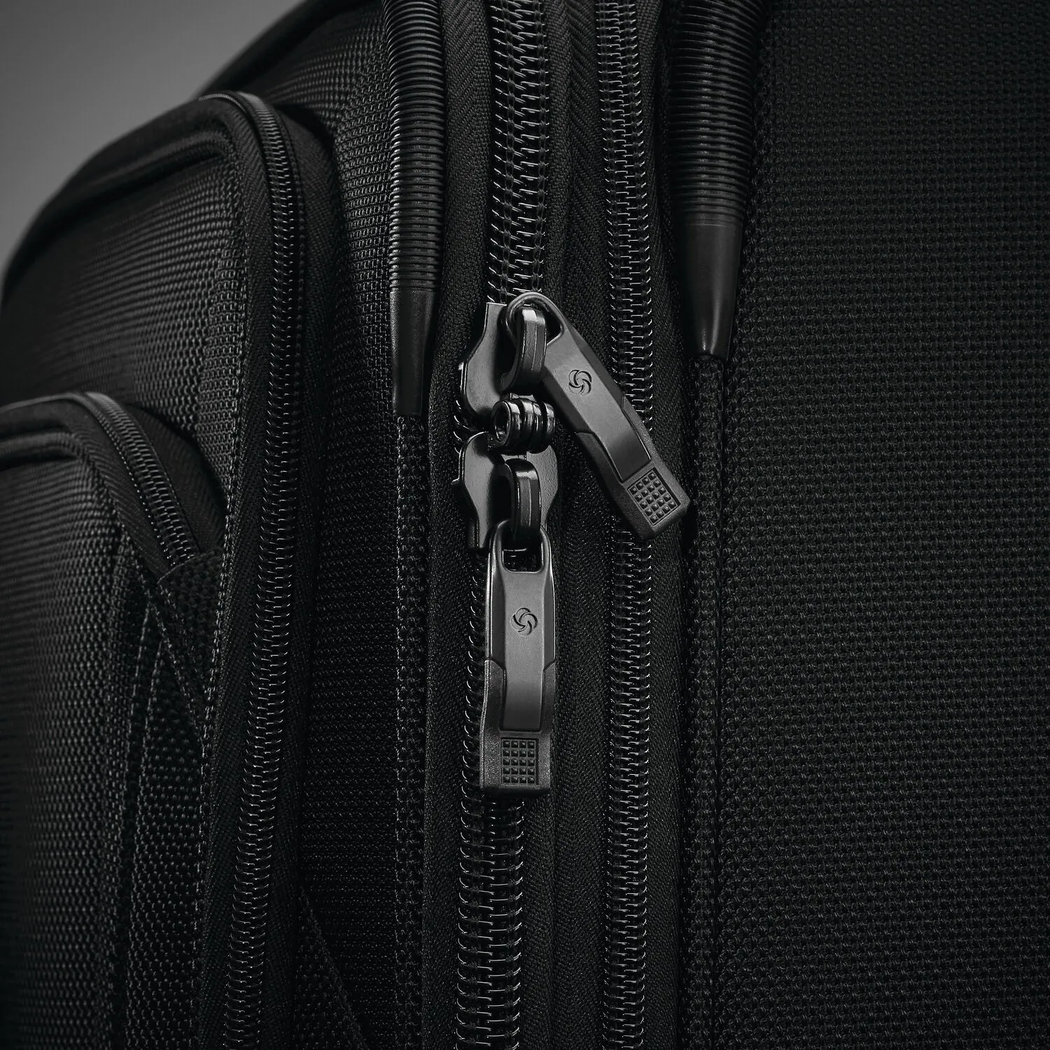 Samsonite Silhouette 16 Softside Expandable International Carry-On Spinner
