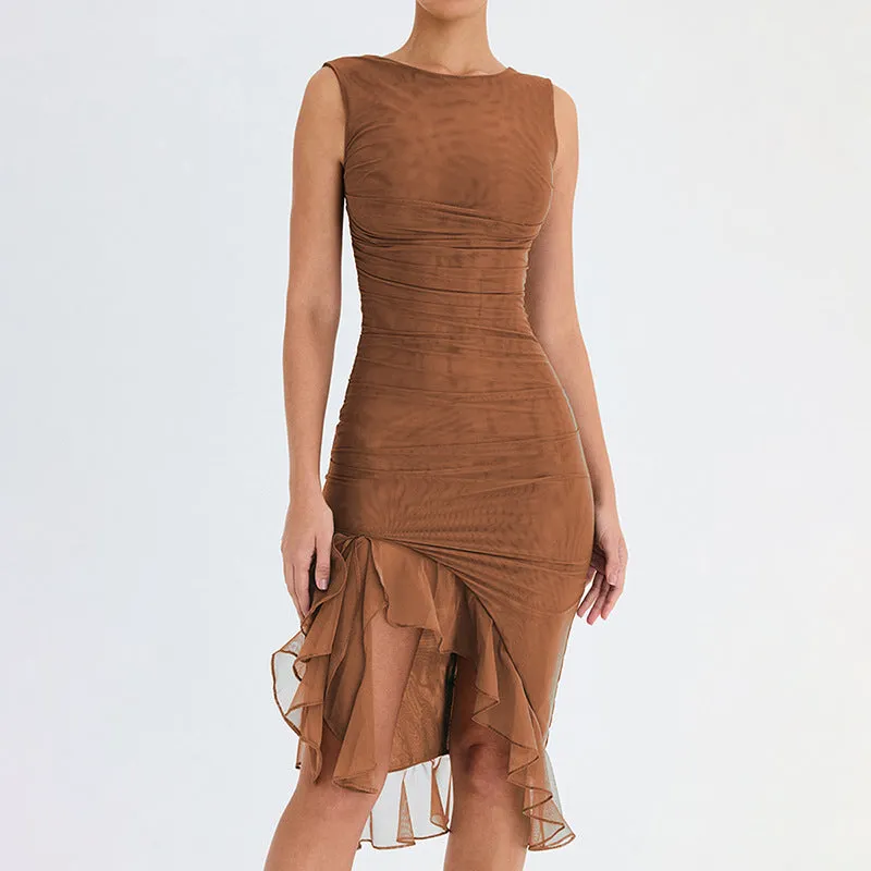 Vestido Curto Assimétrico com Babados