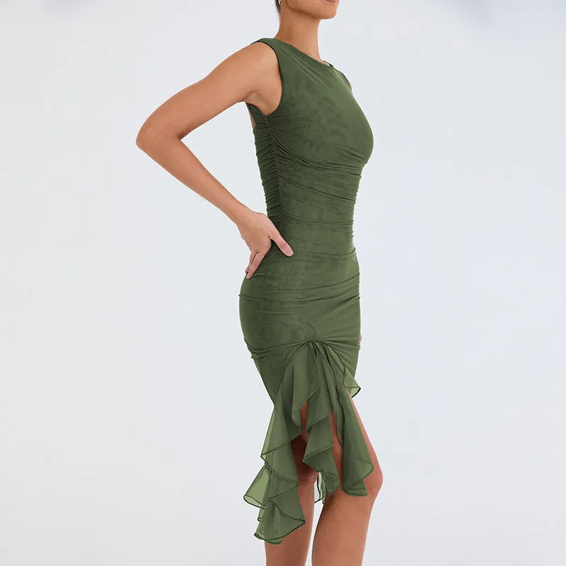 Vestido Curto Assimétrico com Babados