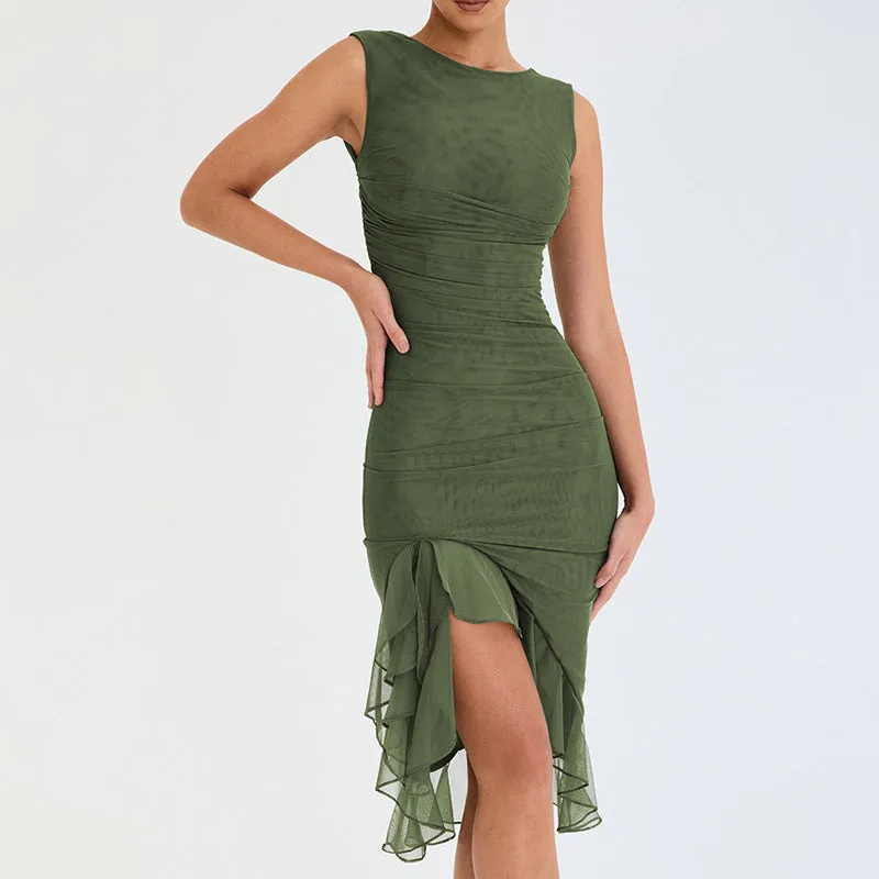 Vestido Curto Assimétrico com Babados