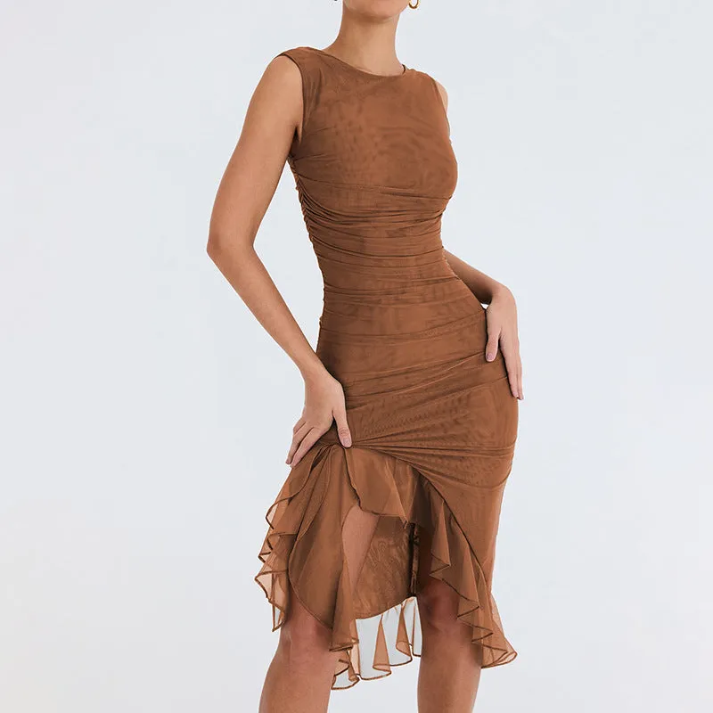 Vestido Curto Assimétrico com Babados