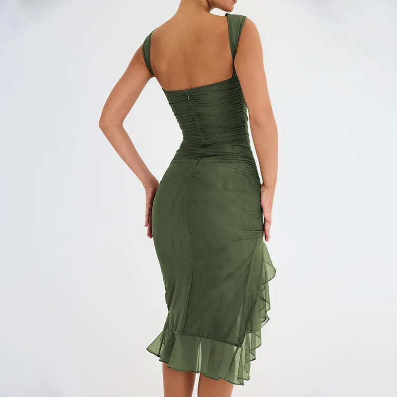 Vestido Curto Assimétrico com Babados