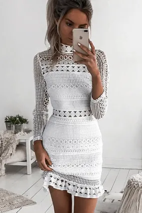 Vestido de Renda Justo Mangas Compridas